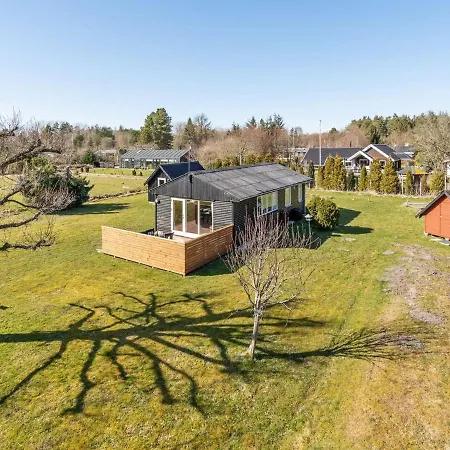 Julla - 1-5km From The Sea In Ne Jutland By Interhome Hals