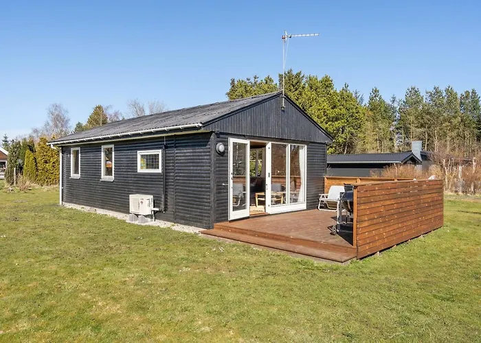 Julla - 1-5km From The Sea By Interhome *